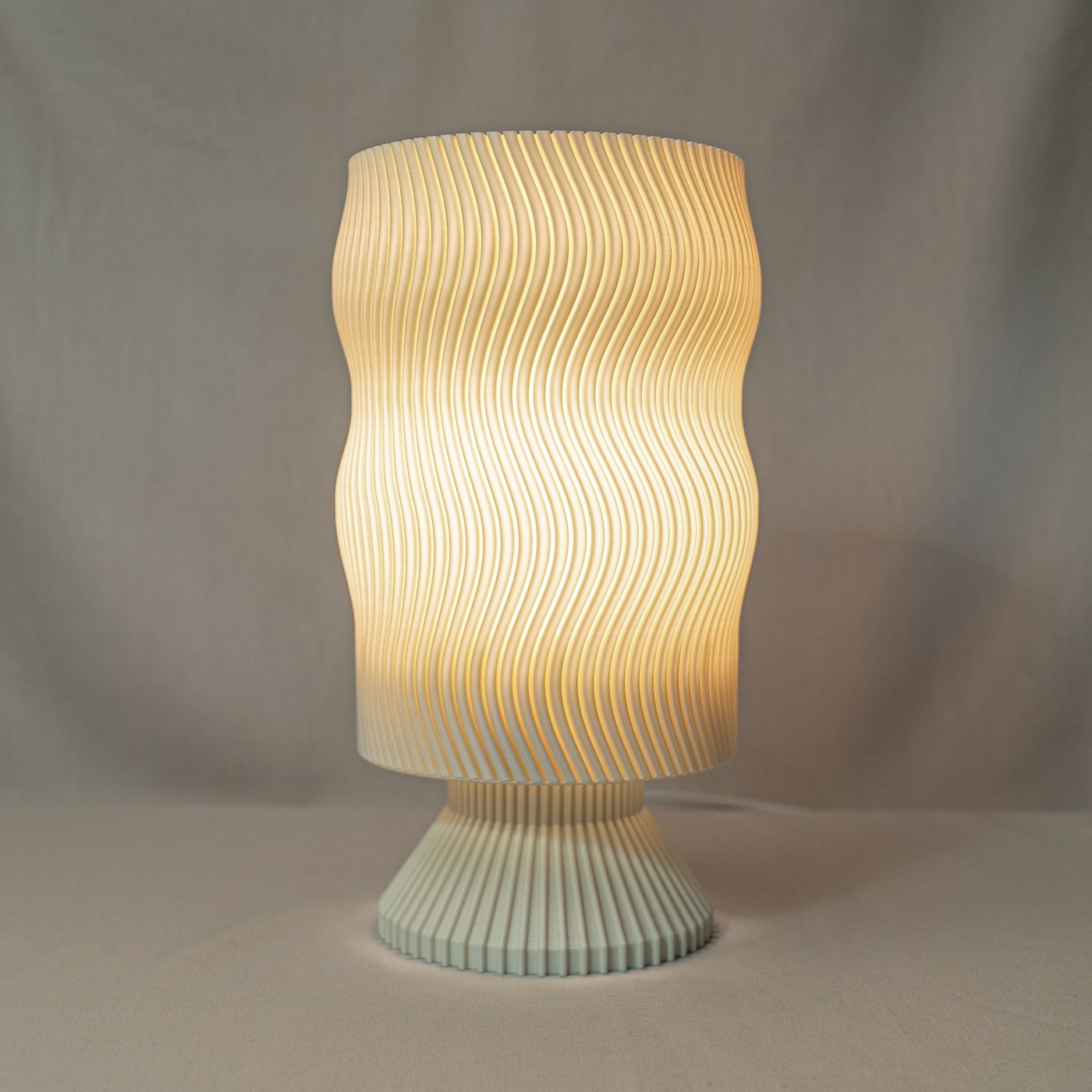 Flow Table Lamp, mains-powered, studio shot